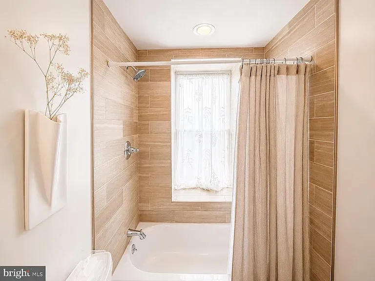 3578 New Queen St — Photo 14