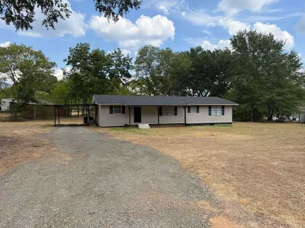 582 Main St, Gilmer, TX 75645