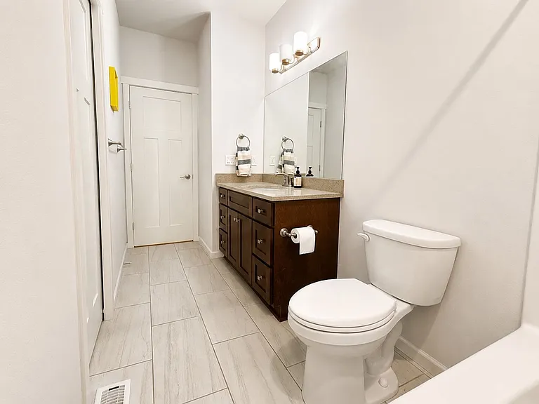 2206 Park View St NE — Photo 19