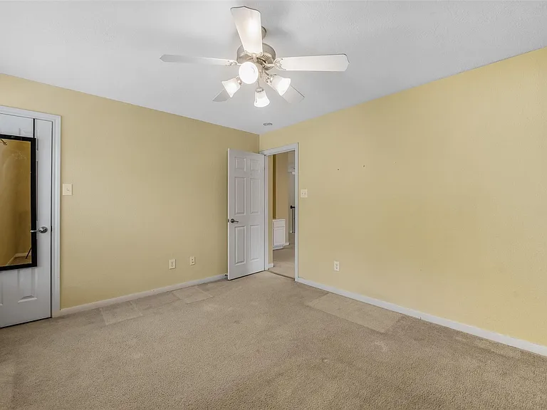 7 Ebony Oaks Pl — Photo 35