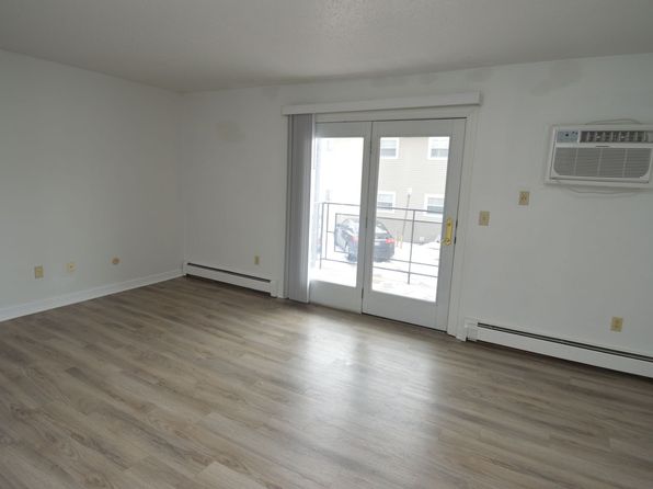 Evergreen Apartments, 2014 8th Ave NW #9, East Grand Forks, MN 56721
