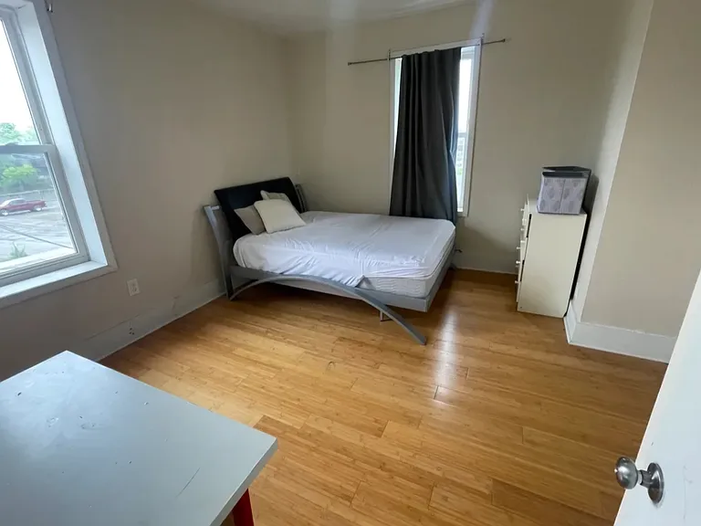 23 E Clinton St #2R — Photo 6