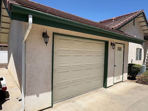 4th image of 2517-2523 W Oriole Ave #2519
