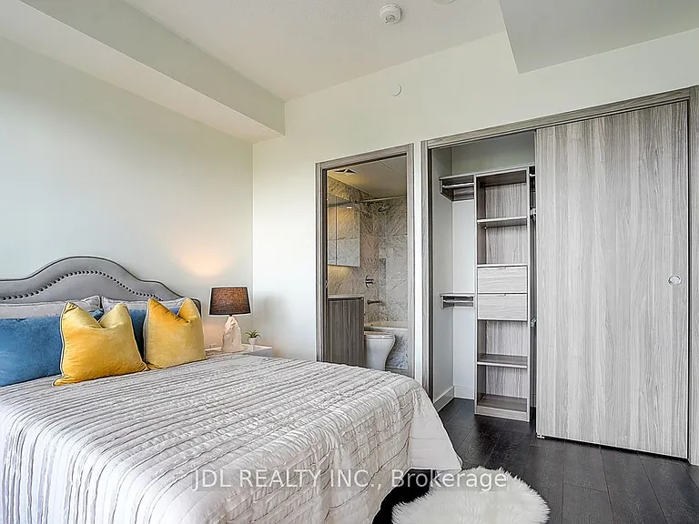 95 McMahon Dr #3102 — Photo 31