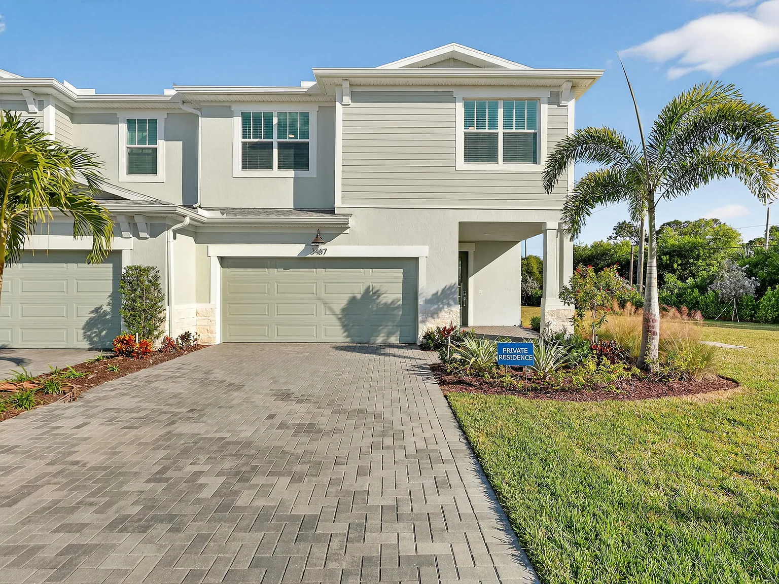 3 bed, 2.5 bath, 2351 sqft, $3,550 — Photo 1