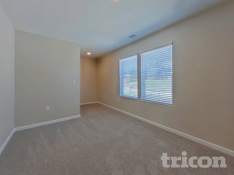 831 Bryson Lake Cir — Photo 13