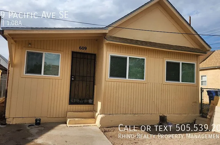 609 Pacific Ave SE — Photo 11