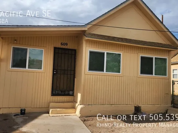 609 Pacific Ave SE, Albuquerque, NM 87102