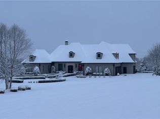 3599 N Horse Meadow Dr, Fayetteville, AR 72703