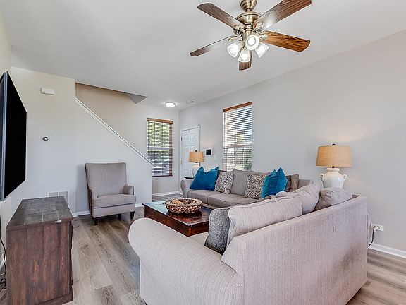3rd image of 1825 Parkside Dr