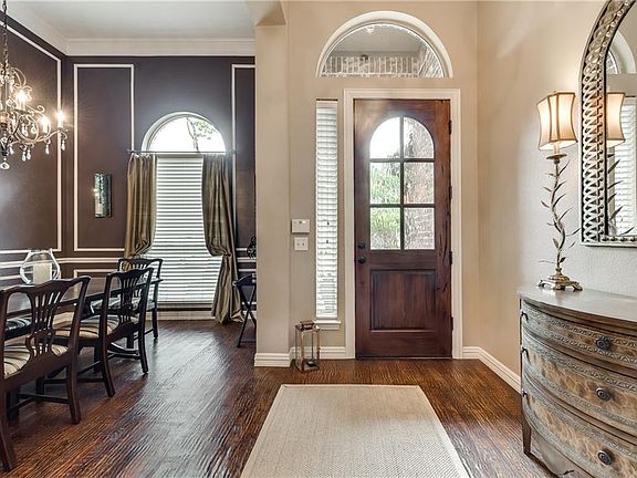 3rd image of 6720 Waterway Ct