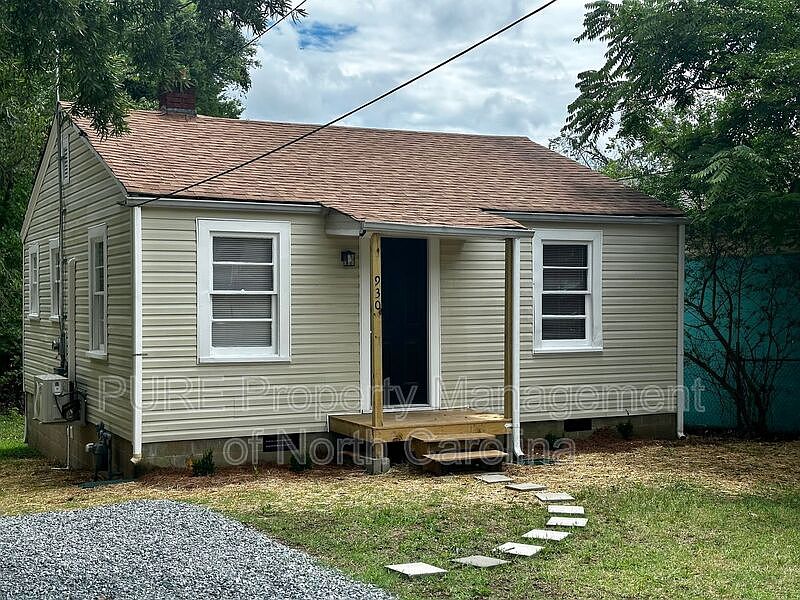 1st image of 930 Dixie St