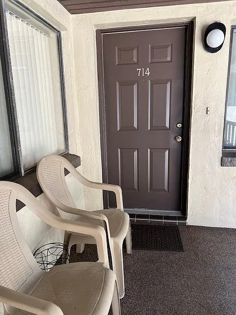2 bed, 800 sqft, $1,275 — Photo 3