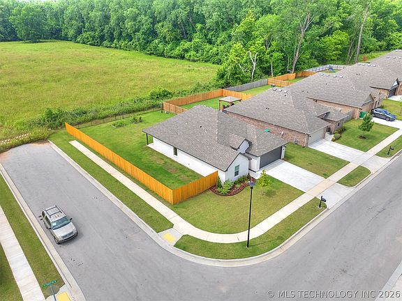 5th image of 7030 E 155th Pl S