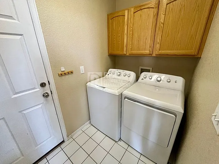 16700 E 104th Pl — Photo 16