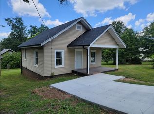 18 Clemson St, Liberty, SC 29657