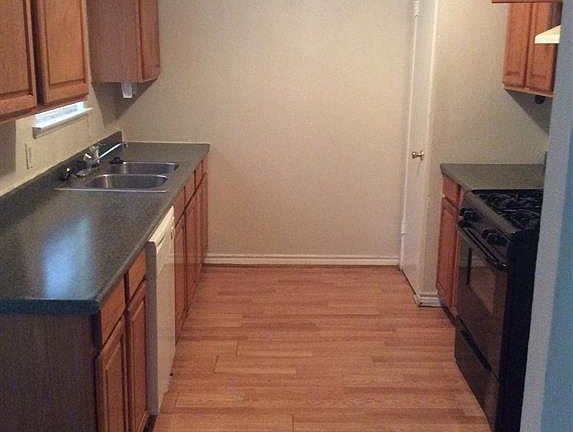 4th image of 3142 Lariat Ln
