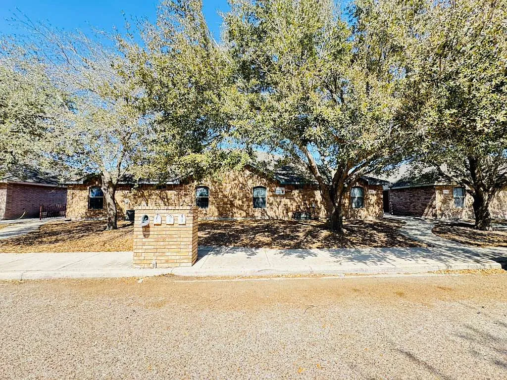 1509 Prosperity Drive - 4 — Photo 1