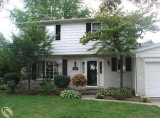 1376 Ogden Dr, Troy, MI 48083