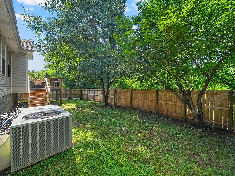 1092 Bobcat Dr — Photo 29