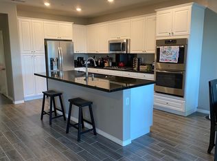 8250 Entrefina Way, Riverside, CA 92508