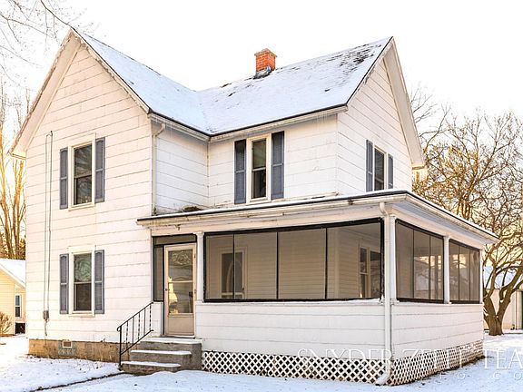 2nd image of 241 Pleasant Ave SE