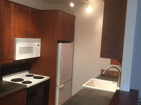 3rd image of 4576 Park Blvd APT 1
