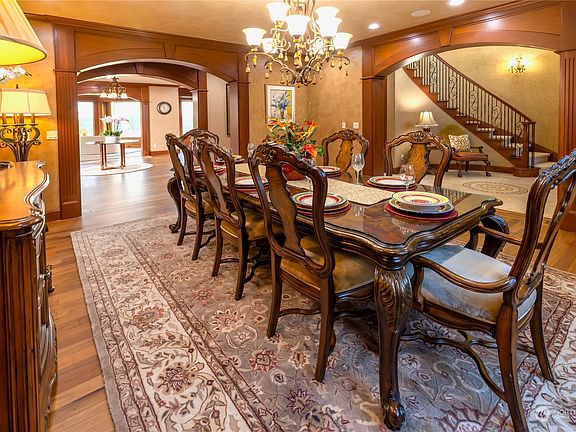 The dedicated dining room paired with a butler's pantry.>