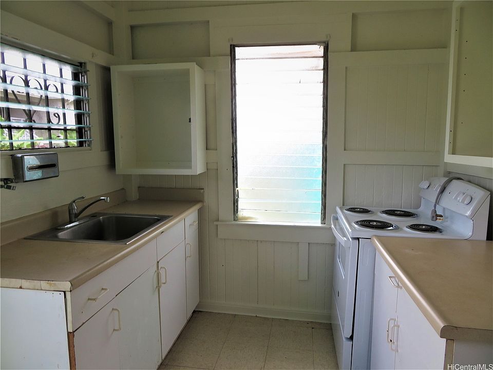 2nd image of 87-155 Kakalena St Suite 4