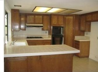 1734 Summerwood Dr, Fullerton, CA 92833