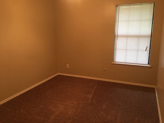 2nd image of 800-806 Berry St #802