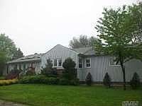1st image of 8 Murray Dr