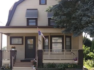 901 Grove Ave, Racine, WI 53405