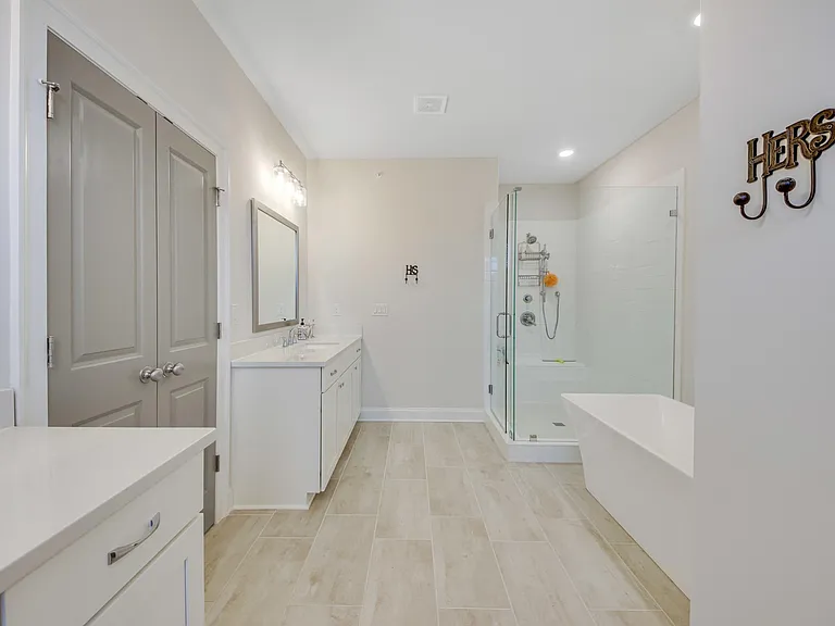 306 Burgess Walk — Photo 23