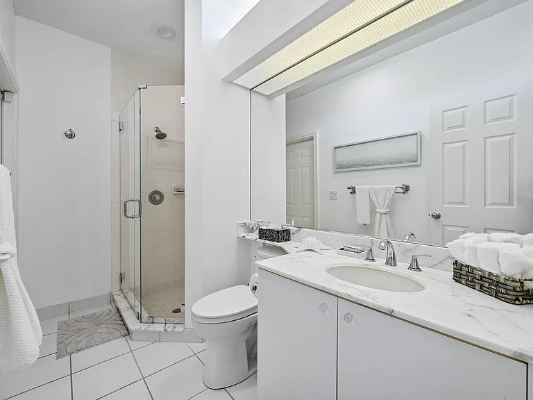 114 Waters Edge Dr — Photo 21