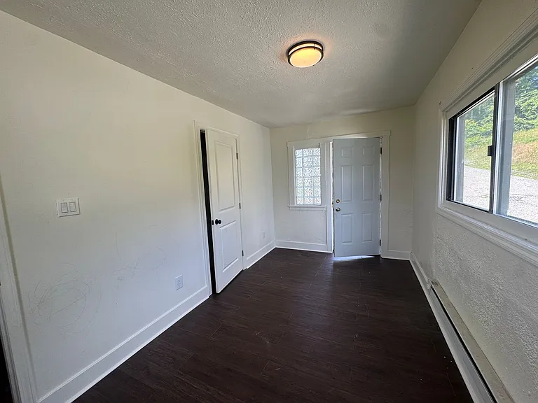 922 Oak St — Photo 5
