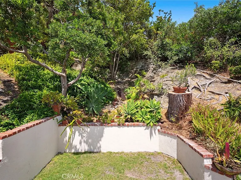 790 Wendt Ter — Photo 14