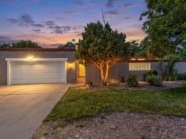 8213 Harwood Ave NE, Albuquerque, NM 87110