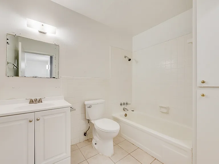 506 N Elm St #A — Photo 13