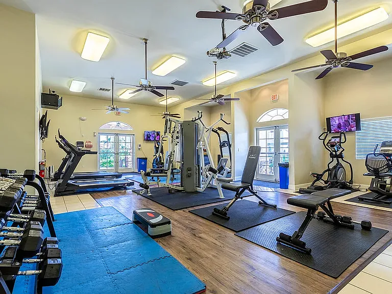 Golden Valley Luxury Apartments — Photo 9