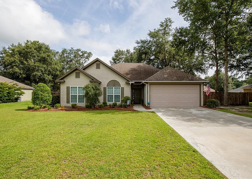 1st image of 4464 Country Oak Dr