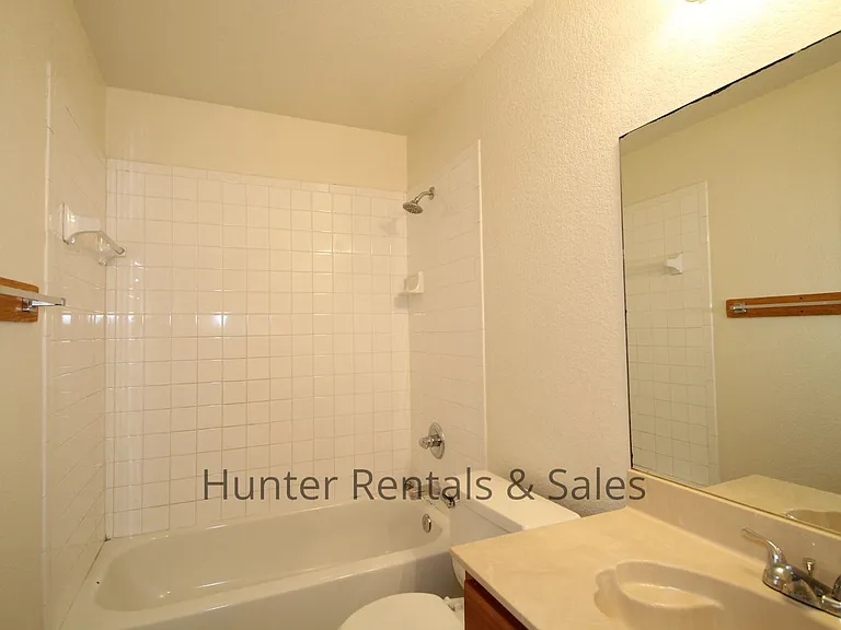 2809D Leroy Cir — Photo 13