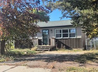 815 21st St, East Moline, IL 61244