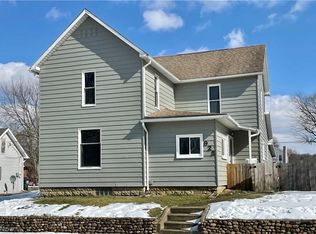 925 N Main St, Uhrichsville, OH 44683