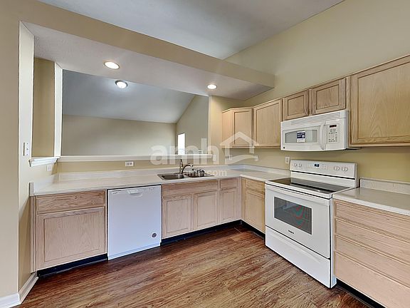 3rd image of 12293 Driftstone Dr