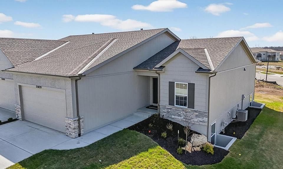 25039 W 94th Ter, Lenexa, KS 66227 | MLS #2609517 | Zillow