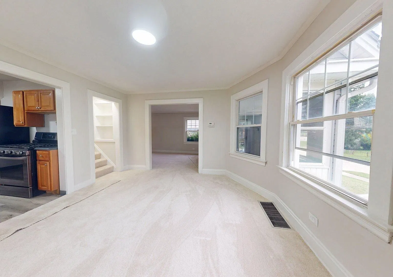 Fall Move In Special - Garfield Heights - 3 Bedrooms - Single Family Home — Photo 1