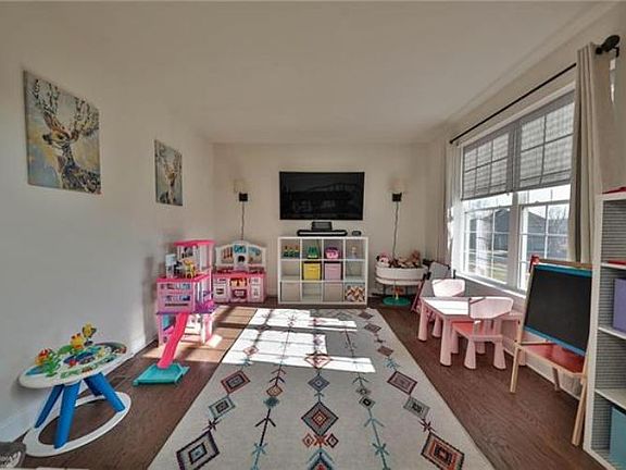 5th image of 7 Creek View Ct
