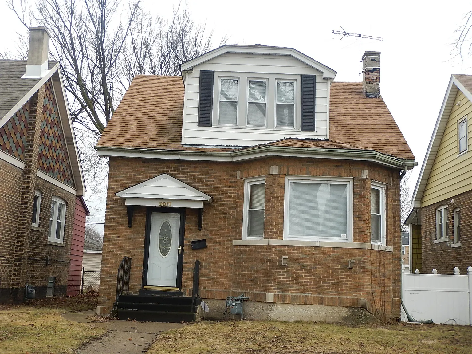 2017 S 18th Ave photo 1
