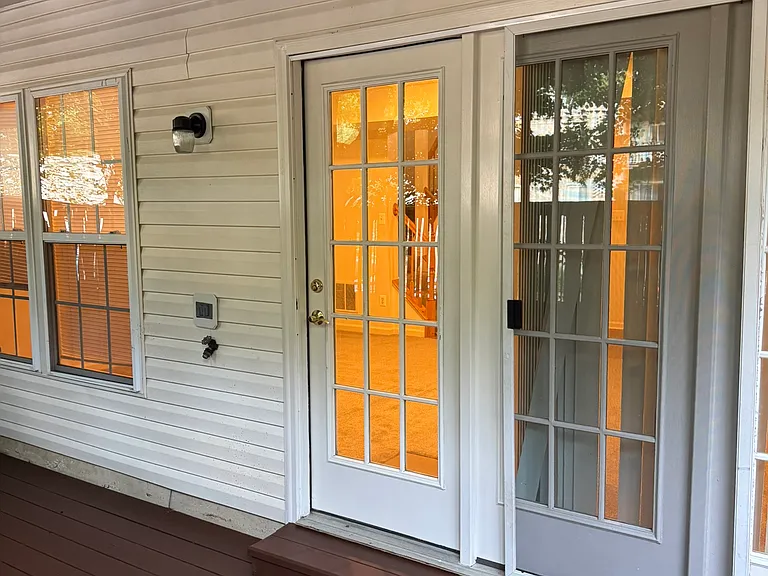 2743 Manhattan Pl — Photo 20